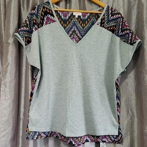 V-neck cute top